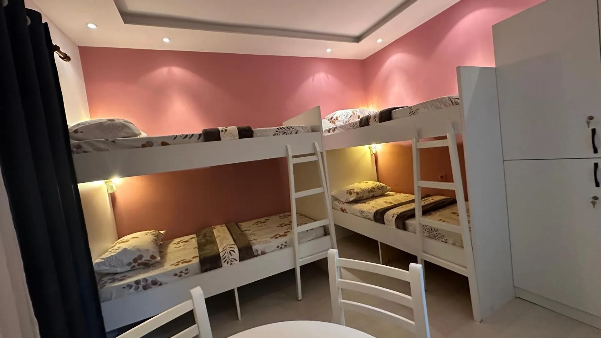 Tirana Blloku Vibes Hostel