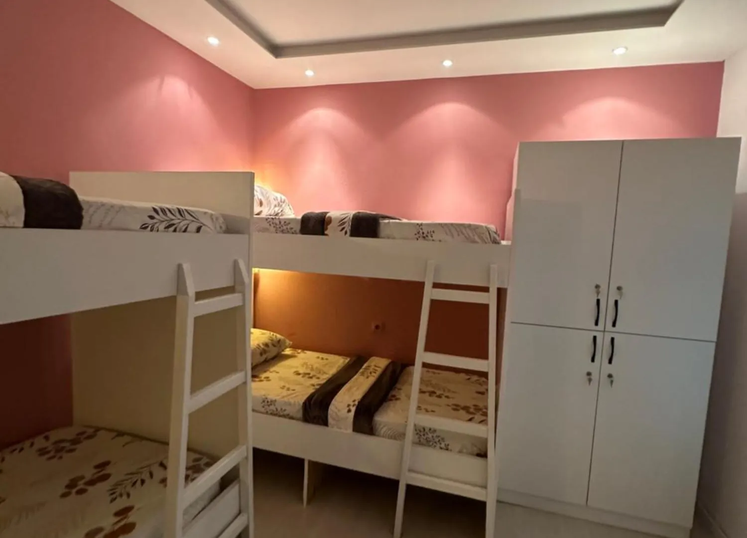 Tirana Blloku Vibes Hostel Albania